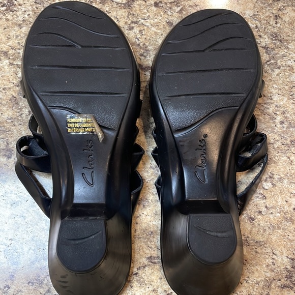 Clarks Bendables Black Slip On Heels. Size 8.5. Leather Upper. GUC - Picture 14 of 16